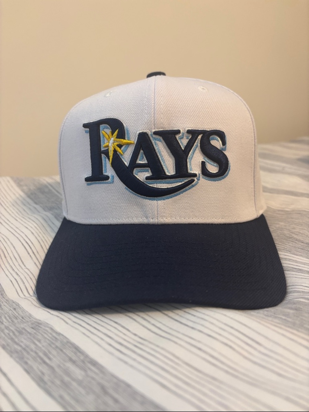 Mitchell & Ness Tampa Bay Rays Two-Tone White and Navy Snapback Hat
